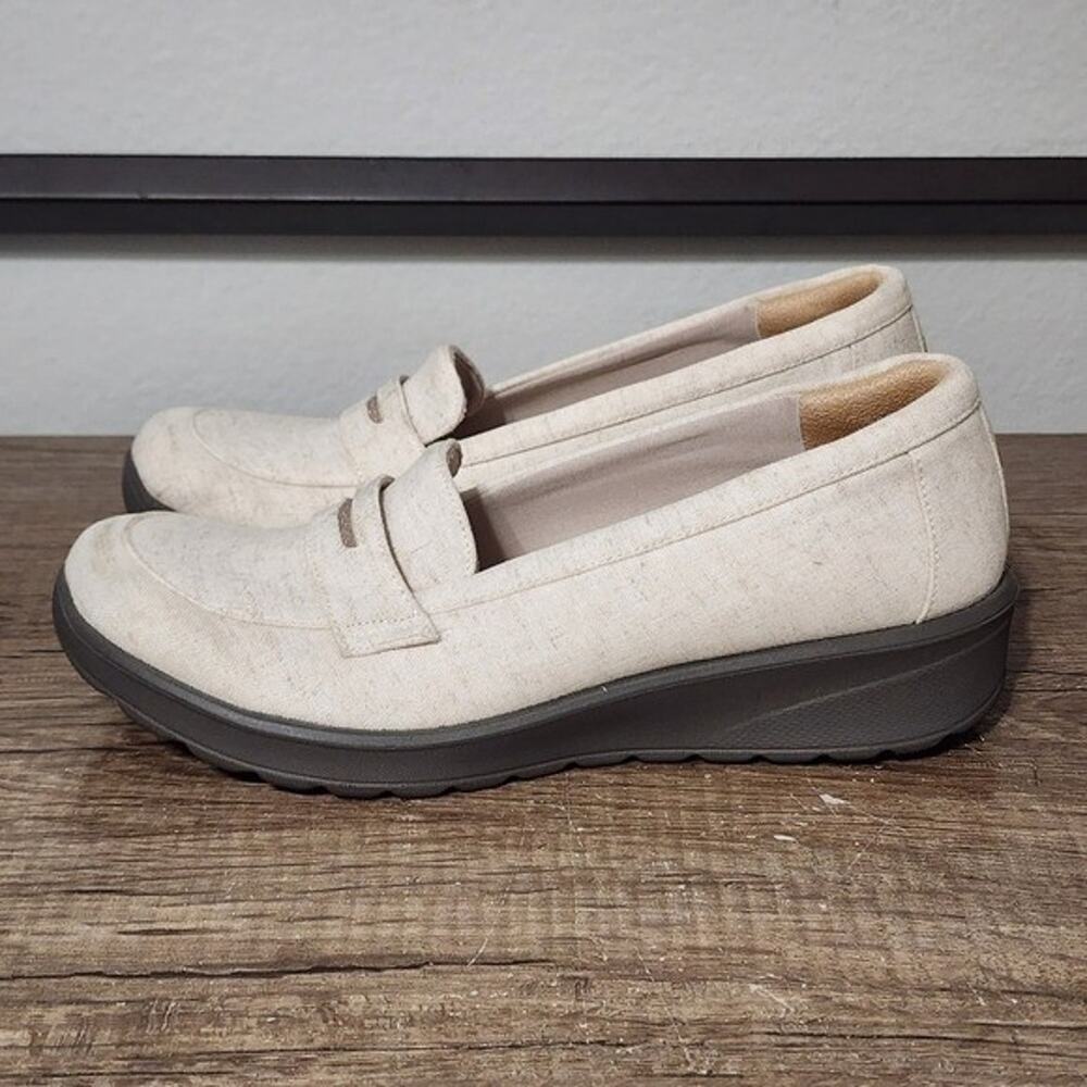Bzees Gamma Women's Loafers Shoes Size 10 Wide Beige